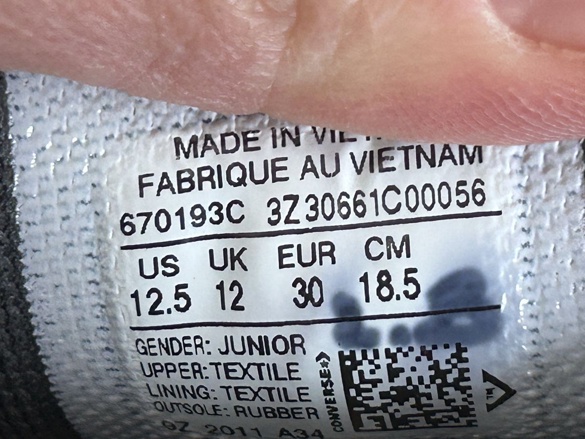 Converse Scarpe per ragazzi: Coole Converse All Star Kinder Schuhe, Grösse 30 – Usato da Wolhusen venduto da eve_m6cg 5
