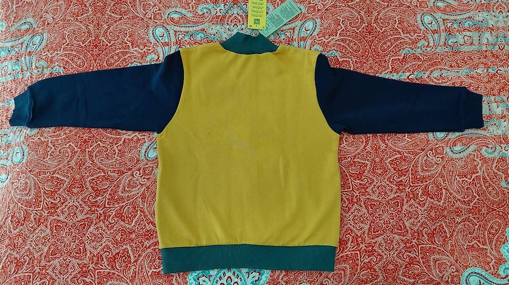 Maglioni & Felpe: Benetton Pulli Grösse 116 neu mit Etikette – Usato da Merenschwand venduto da gionatav 1