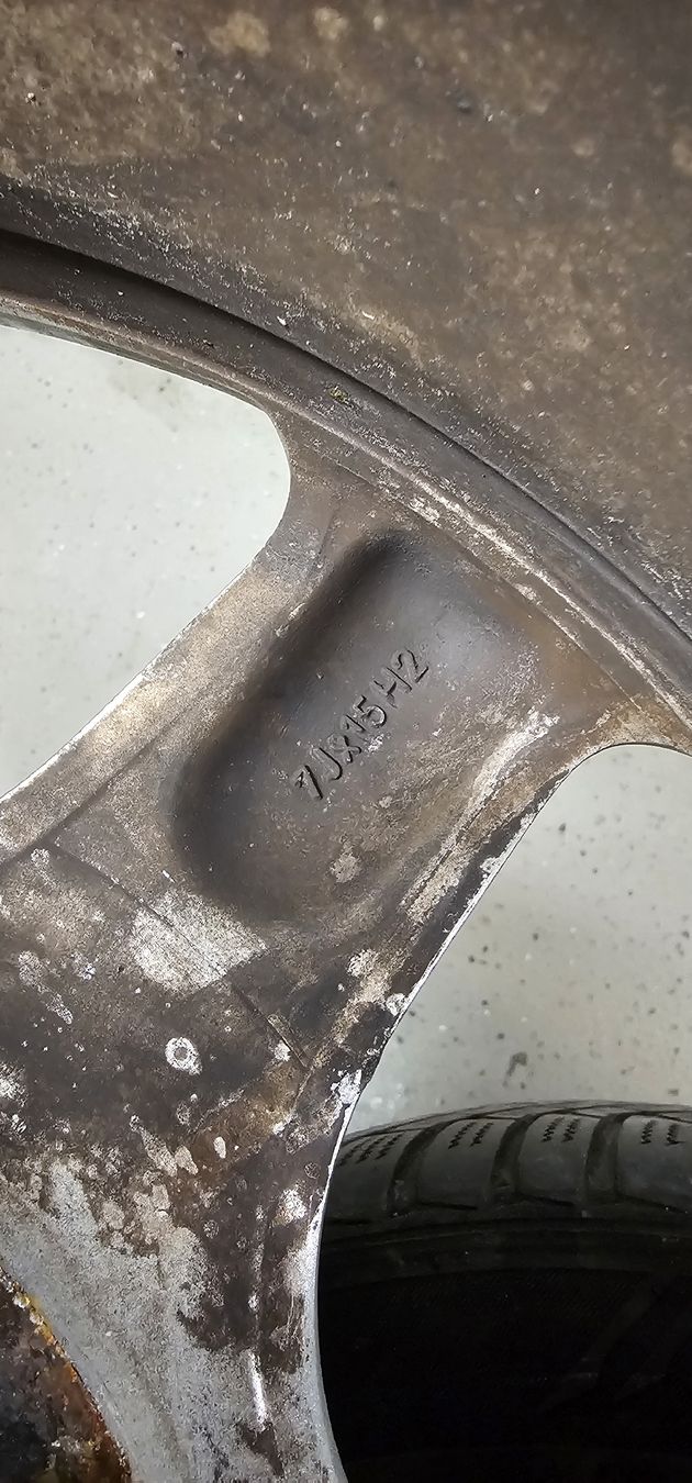 Cerchioni: à vendre jantes 15 pouces – Usato da Vallorbe venduto da ade_9zmx 1
