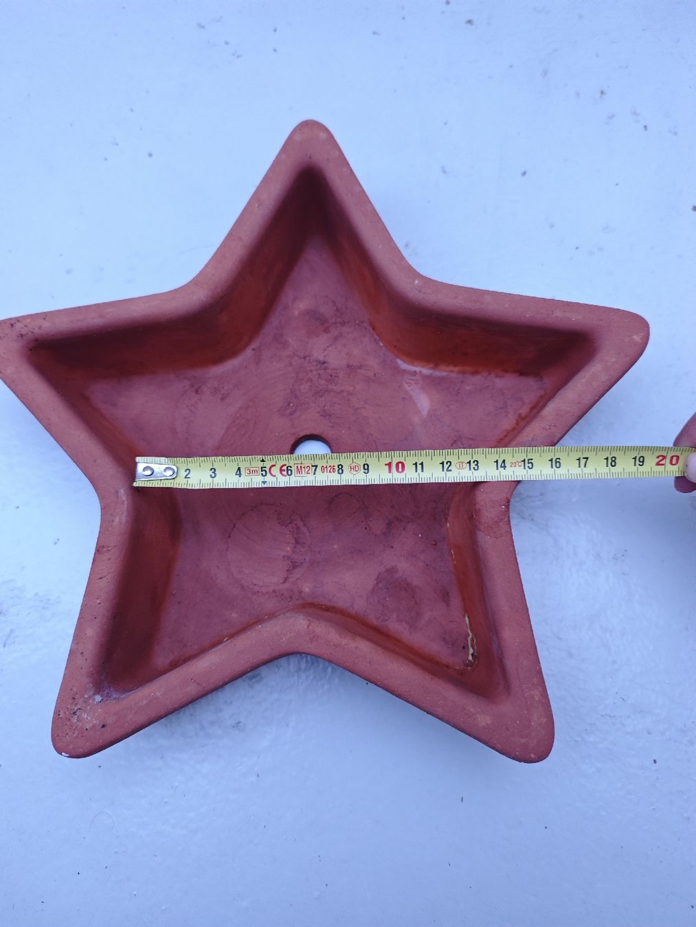 Vasi per fiori: Star-Shaped Terracotta Plant Pot Tray – Usato da Oberengstringen venduto da plm_7kb7 1