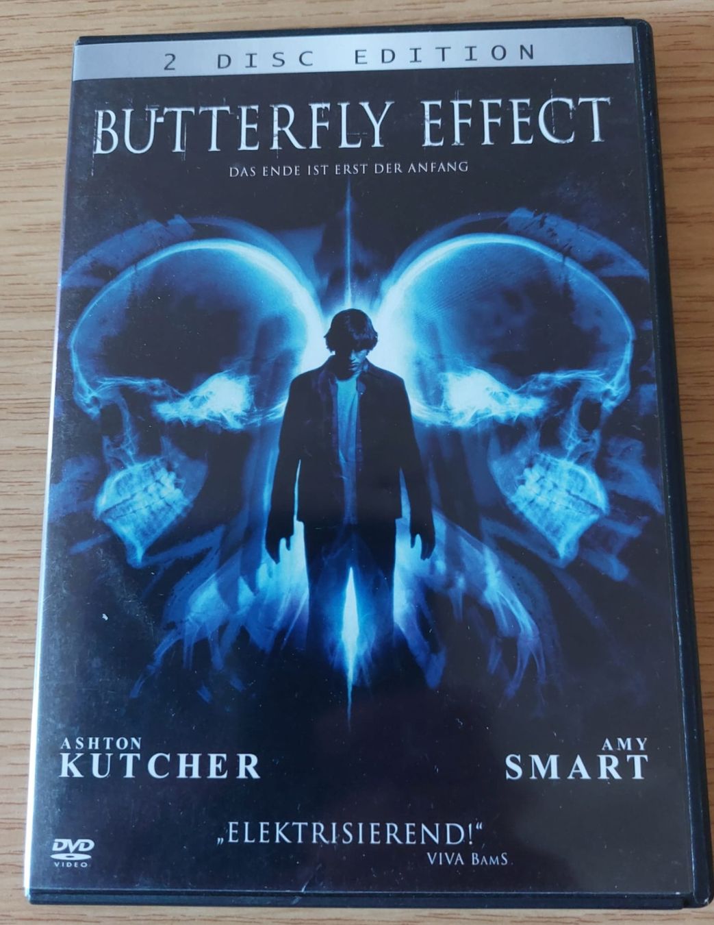 Tutti i DVDs: Butterfly Effect DVD - 2 Disc Edition Thriller mit Ashton K – Usato da Urtenen-Schönbühl venduto da Kahru