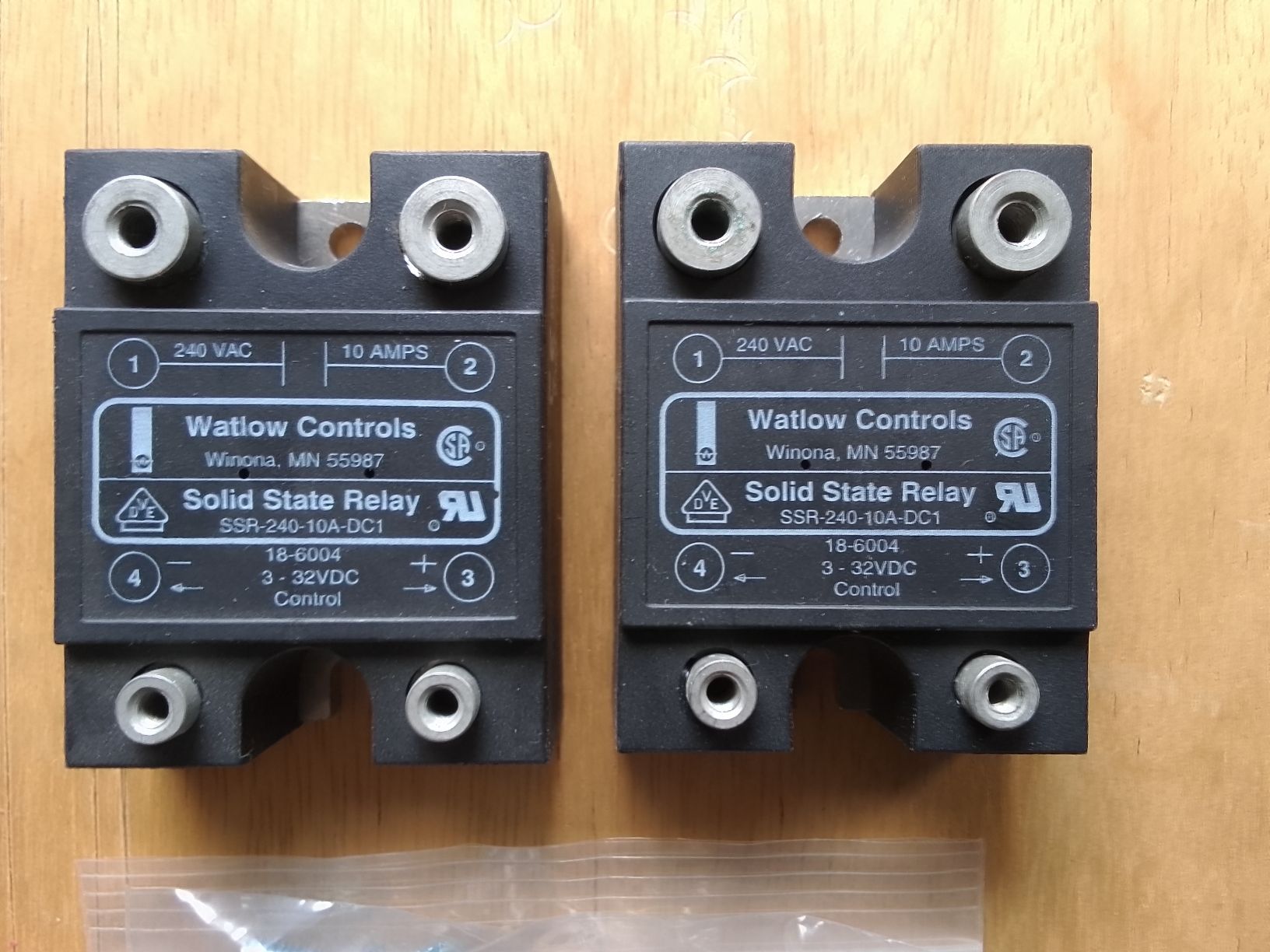 Composants électroniques: Solidstate Relay Watlow 2 Stück – Neuf (Voir description) à Ebmatingen par swiss.canadian 1