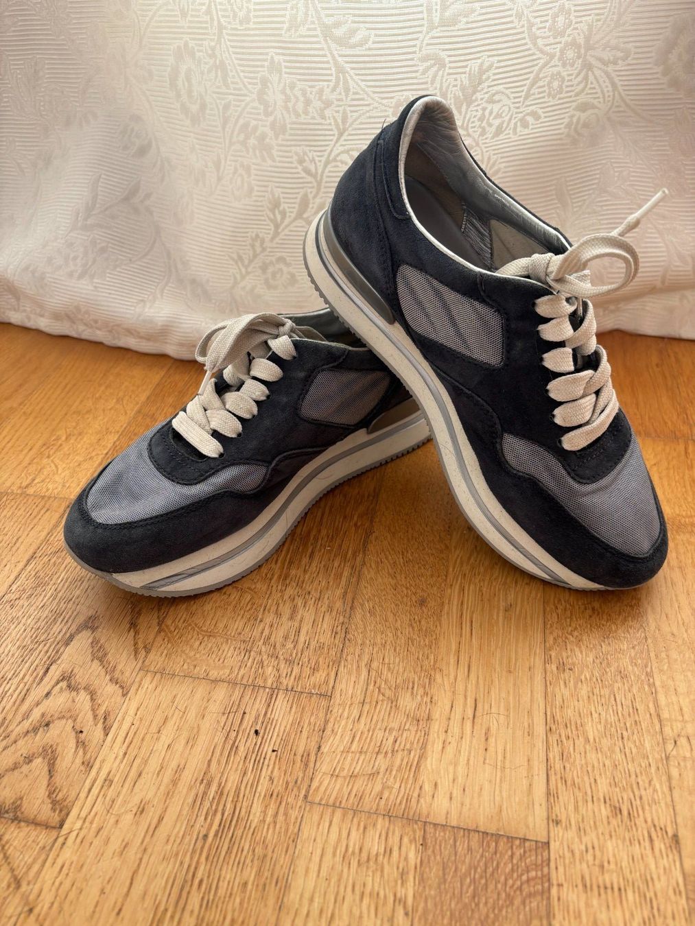 Hogan Scarpe da donna: Hogan Sneakers Damen – Usato da Gümligen venduto da ZepIV 2