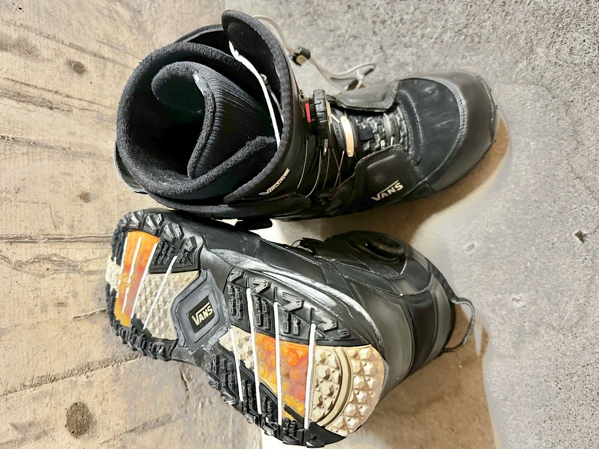 Vans Scarpe da uomo: Snowboardboots – Usato da Bern venduto da run80 1