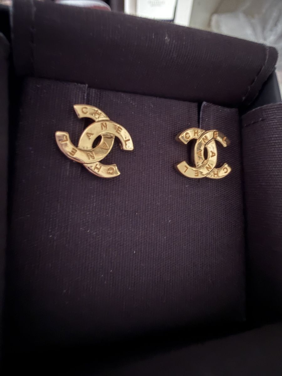 Chanel Boucles d'oreille: Chanel ohrstecker ganz neu – Neuf avec emballage d'origine à Wiesendangen par Namoli123