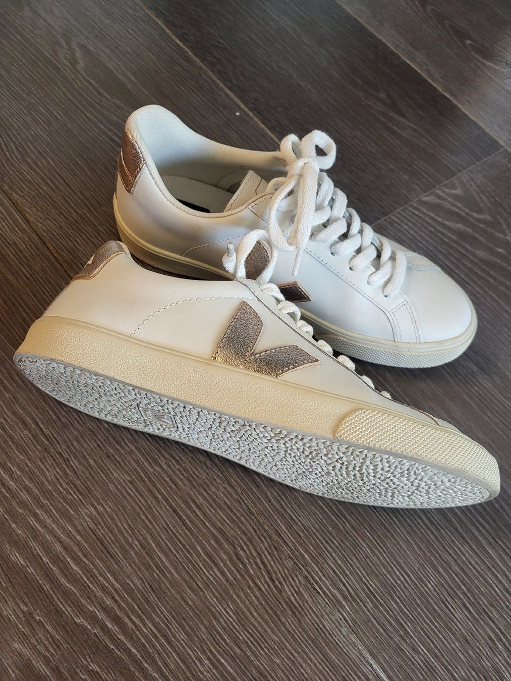 Veja Schuhe für Mädchen: Veja – Gebraucht aus Yverdon-les-Bains von Emavid 1