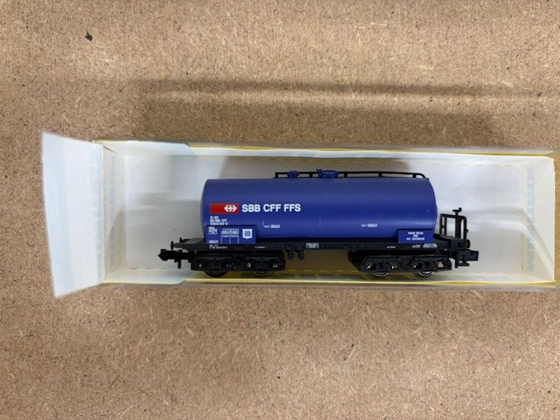 Trix Modellini di ferrovie: 3er Set Trix N Kesselwagen Shell, EVS Transpul SBB – Usato da Büsserach venduto da ModellbahnDepot 2
