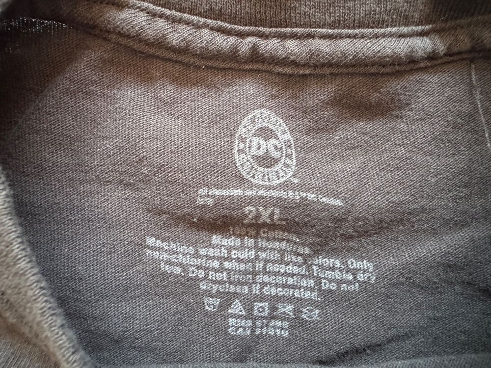 T-shirt: BatmanT-shirt MEN 2XL XXL – Usato da Neuchâtel venduto da _Easy_to_Find_ 2