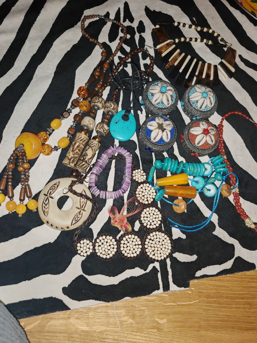 Autres bijoux: Lot de bijoux – D'occasion à Orbe par Grainderiz982 2
