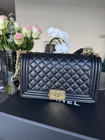 CHANEL BOY Old Medium