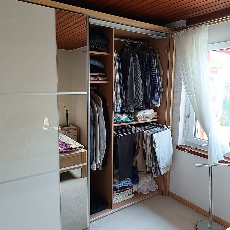 Armoires: Kleiderschrank – D'occasion à Safnern par billionboy55 2