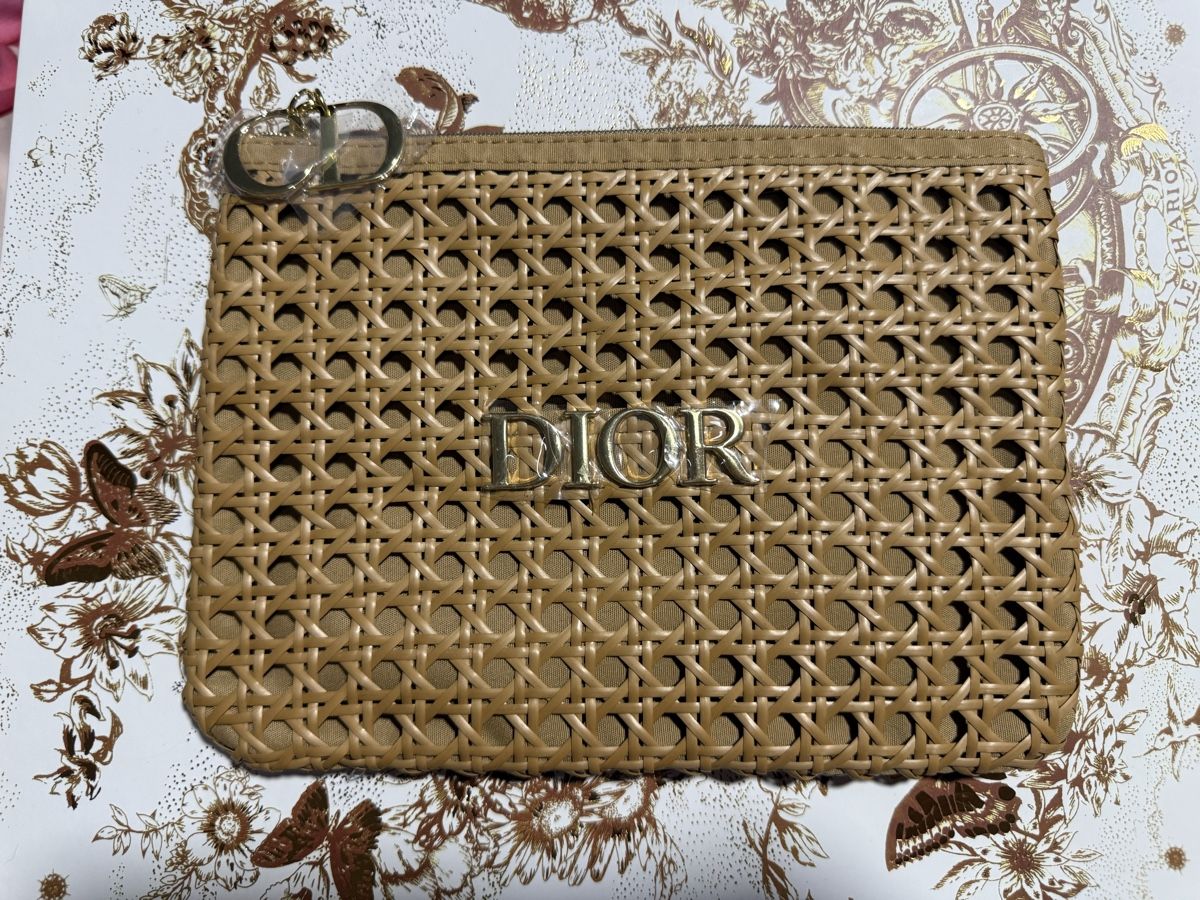 Dior Kosmetikkoffer: Dior Solar Raffia Pouch Summer 2026 Limited Edition – Neu und originalverpackt aus Luzern von sas_r89l 1