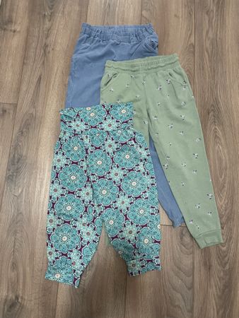 3 Kinderhosen Set verschiedene Farben und Muster