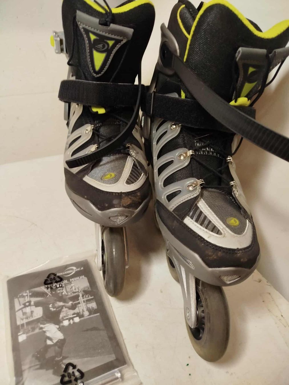 Patins à roul. & inline: Patins à roulettes Rollerblade – D'occasion à La Chaux-de-Fonds par Emmaus2300CDF 1