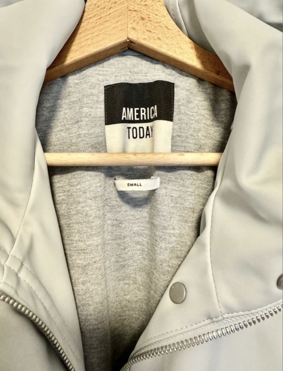 Cappotti: AMERICA TODAY - Raincoat / Regenmantel / Parka – Usato da Zürich venduto da collins9_kate1 3