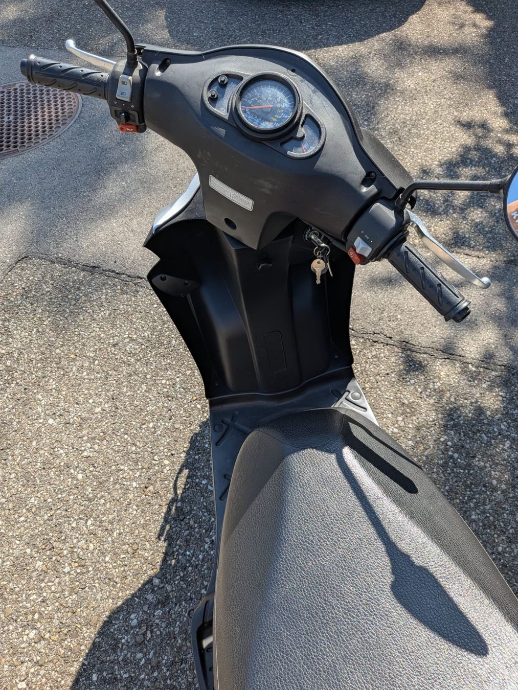Kymco Scooters: Roller Kymco Agility 125 silber – Gebraucht aus Bettlach von HB9HKP 3
