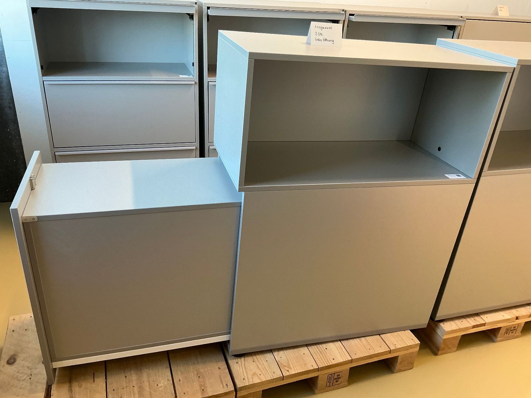 Armadi: Büroschrank mit Regal – Usato da Zug venduto da Bauteile-Zug 1