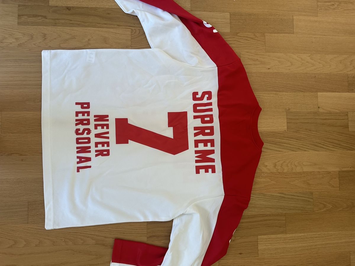 Maglioni & Felpe: Pull SUPREME  – Nuovo (secondo la descrizione) da Brügg BE venduto da lea_ng6s 1
