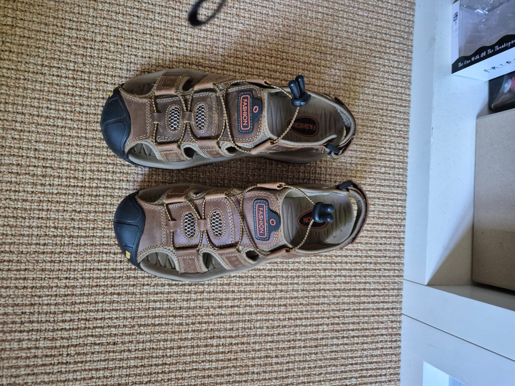 Chaussures hommes: Sandale 42 neuwertig – D'occasion à Basel par Navona 1