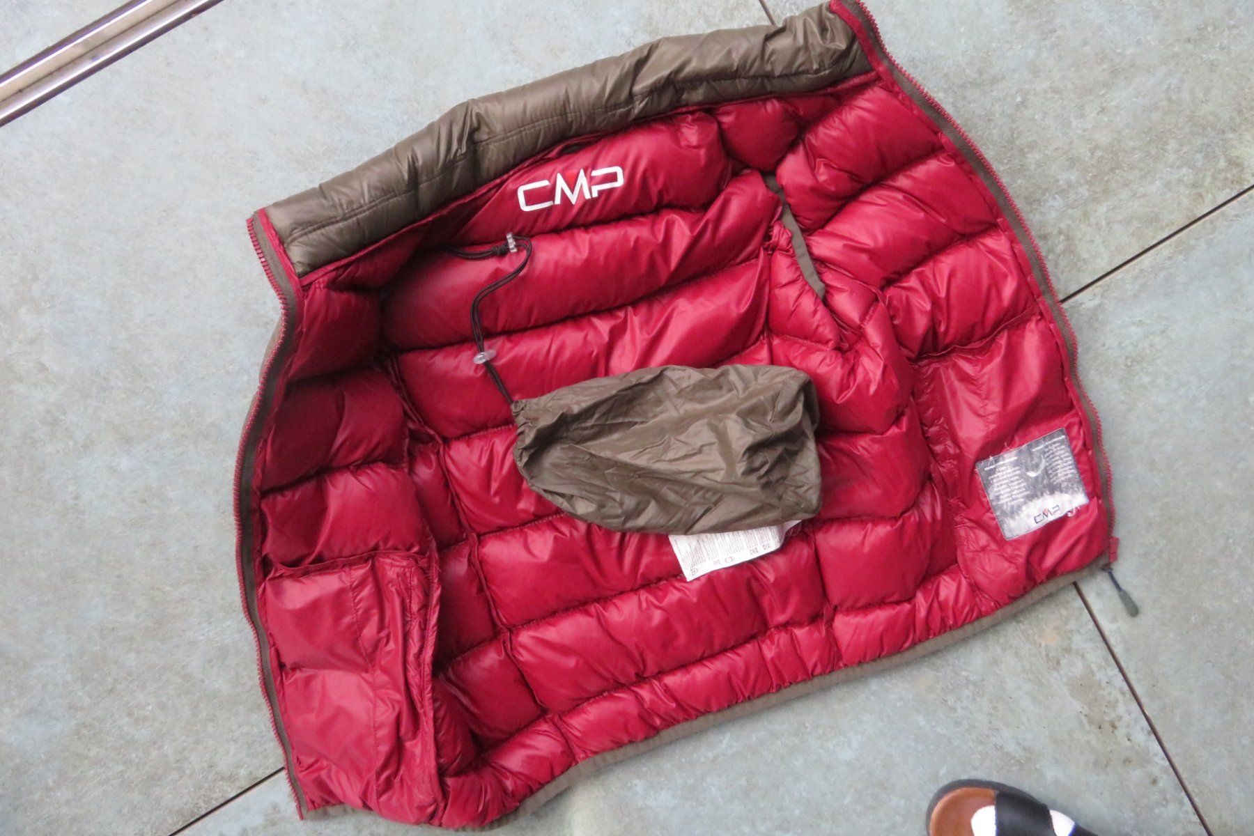 CMP Altro abbigliamento per bambino: CMP Gilet Echtdaunen Grösse 128 – Nuovo (secondo la descrizione) da Wil ZH venduto da Tamagy 1