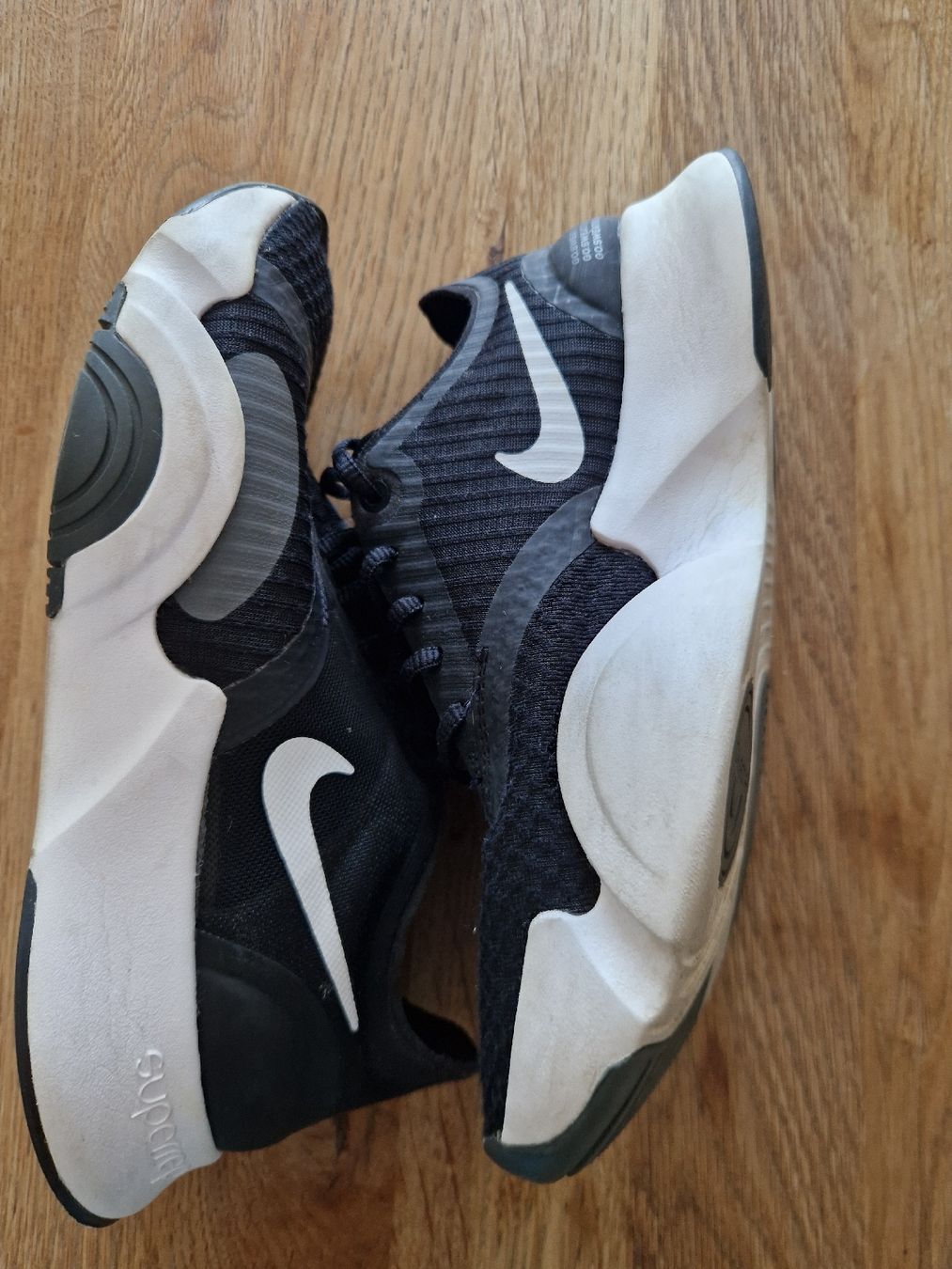 Nike Scarpe da uomo: Nike SuperRep Go Trainingsschuhe, Gr. 37.5 – Usato da Gwatt (Thun) venduto da Letzte-Chance-III 9