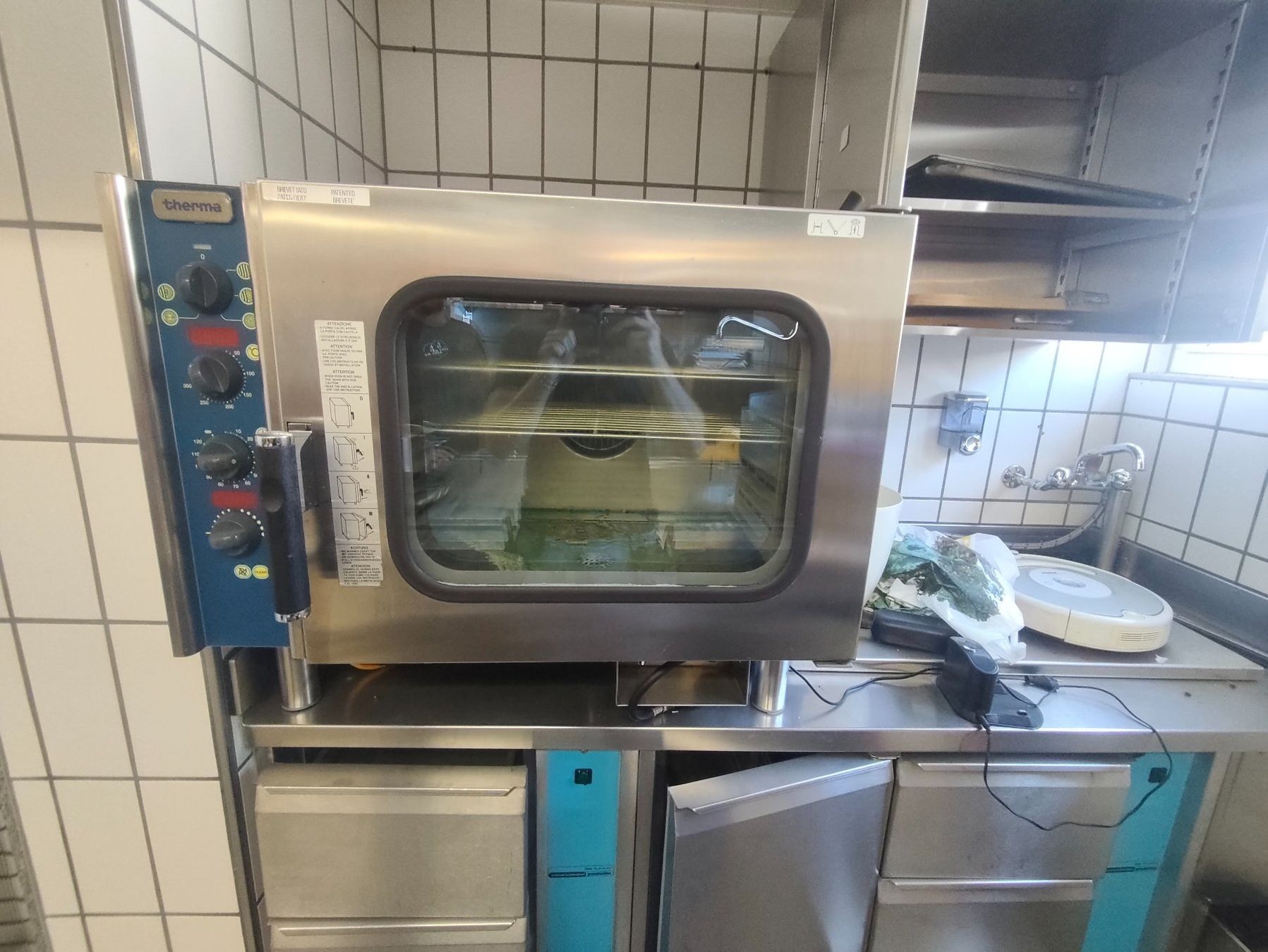 V-Zug Cucine complete: Gastroküche komplettangebot – Usato da Herisau venduto da dhu_ldk9 7