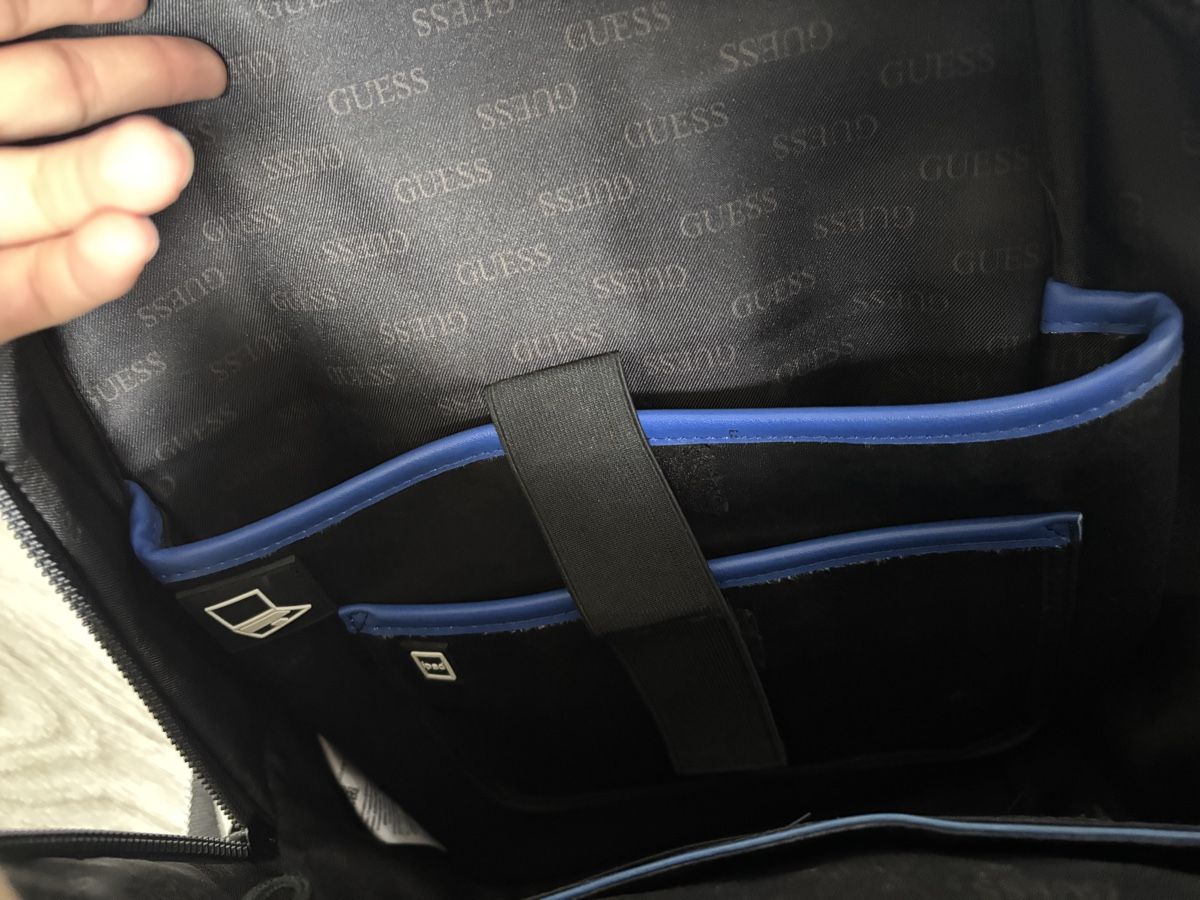 Guess Zaini: Sac à dos Guess Noir – Usato da Courtemaîche venduto da lau_j7b2 4