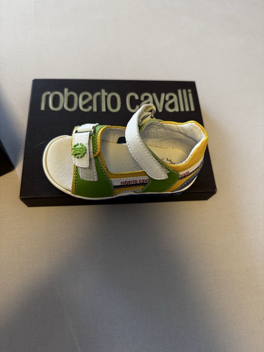 Roberto Cavalli Scarpe per ragazzi: Roberto Cavalli Sandalen Grösse. 20 – Nuovo e nell'imballaggio originale da Baar venduto da ker_l99l
