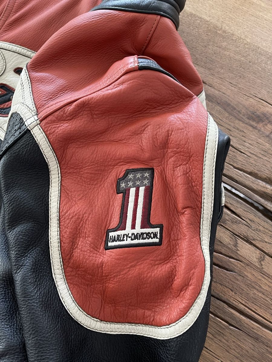 Harley-Davidson Jacken: Harley Davidson Damen Motorradjacke Gr. M – Gebraucht aus Dänikon ZH von moritz07 5