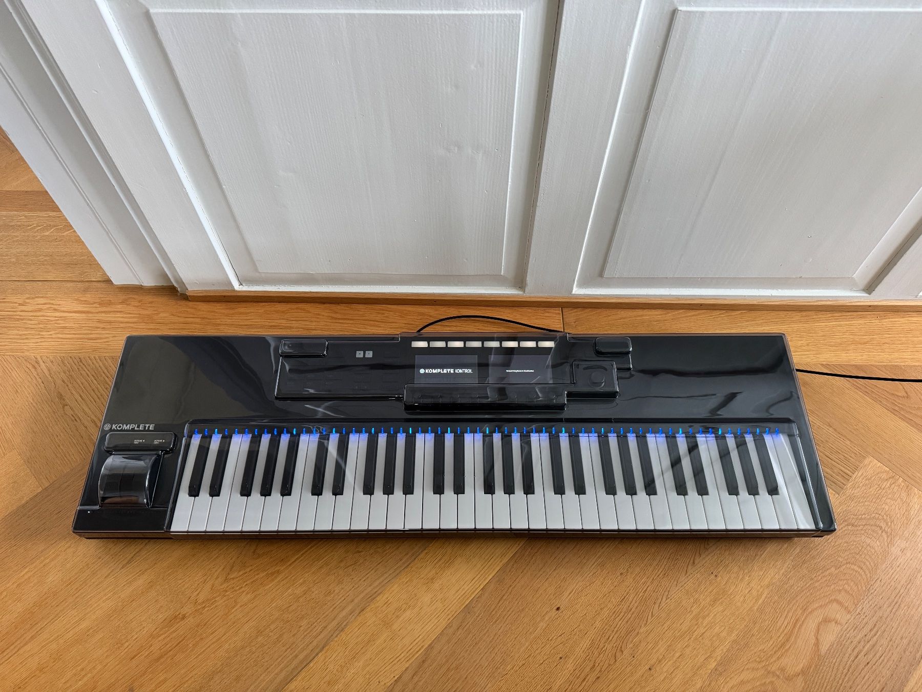 Native Instruments Musikinstrumente: Native Instruments Komplete Kontrol S61 mk2 + Decksaver – Gebraucht aus Oetwil am See von ste8575 1