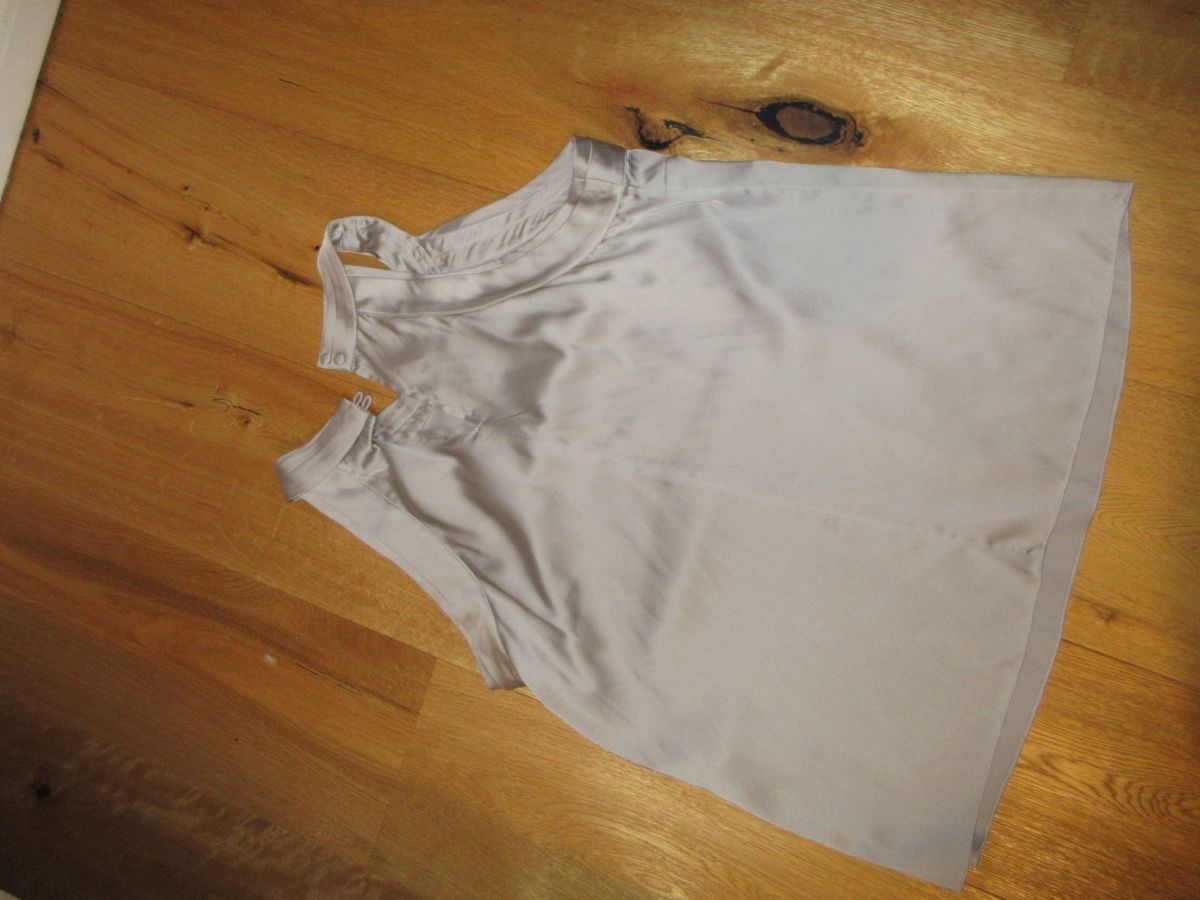 Blusen: Schickes Beiges/Graues Satin Top  – Neu (gemäss Beschreibung) aus Chur von noe_mh8b 2