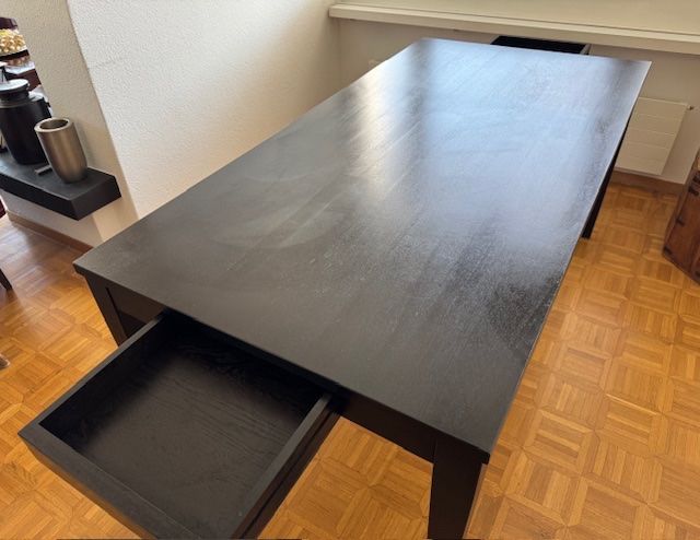 Tavoli: Esstisch mit 2 Schubladen - Zeitloses Design – Usato da Zürich venduto da evgros