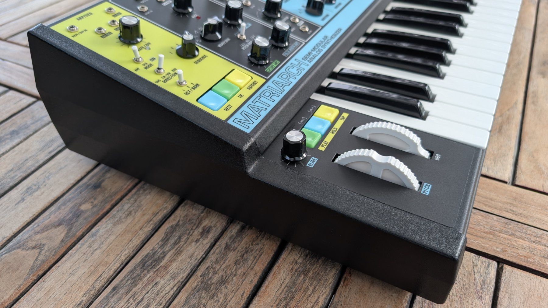 Moog Strumenti musicali: Moog Matriarch – Usato da Valeyres-Rances venduto da Kobol 1