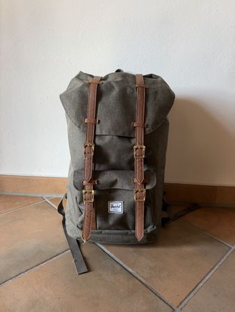 Zaino Herschel Little America verde oliva ottime condizioni