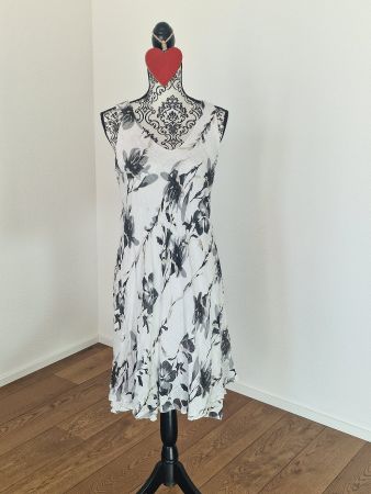 Baumwolllkleid Blumenmuster Grösse M top Zustand