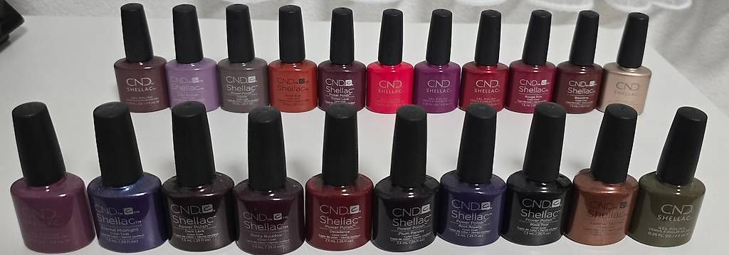 Künstliche Fingernägel: CND Nagel-Shellac's + Zubehör, UV-Lampe, einzel oder als Set – Gebraucht aus Seon von LaZZo 1