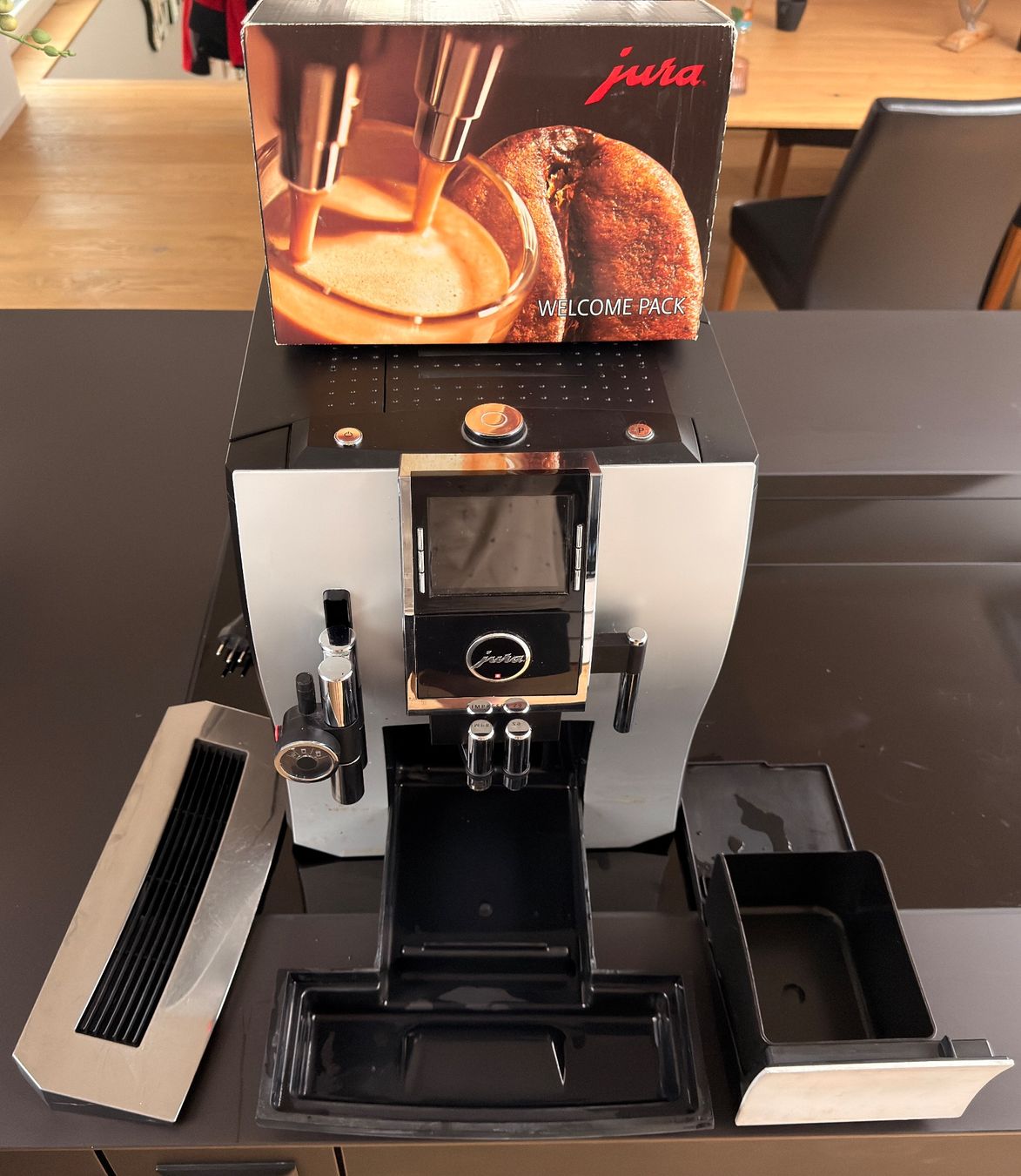 Jura Kaffeevollautomat Kaffee Lauft Nur Aus Einer Duse