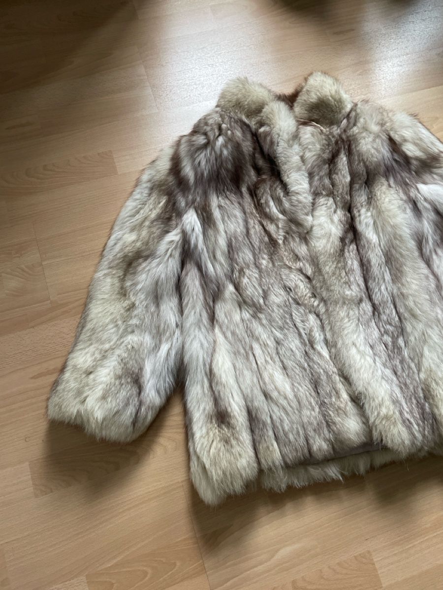Cappotti: Cappotto di pelliccia usata  donna – Usato da Bellinzona venduto da remarema 3