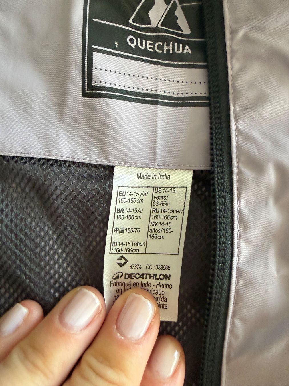 Decathlon Jacken: Regen Jacke – Neu (gemäss Beschreibung) aus Rapperswil BE von aro_66tx 2