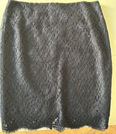 Deux jupes crayons noir