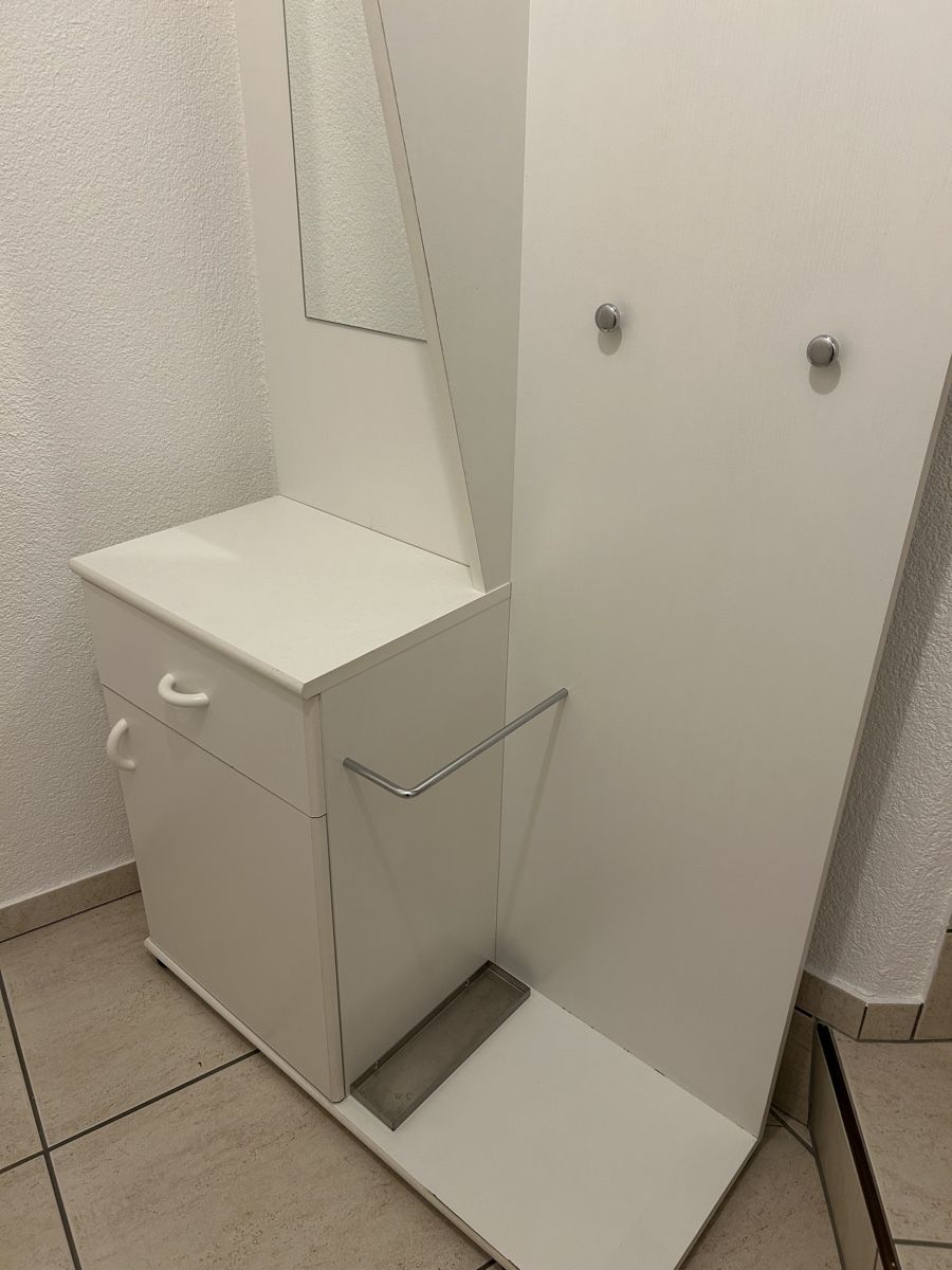 Guardaroba: Garderobe weiss – Usato da Maur venduto da Cambrino 3
