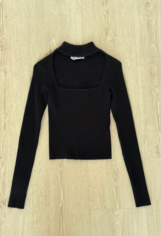 Bershka Maglioni & Felpe: Schwarzer Langarmpullover mit Ausschnitt Grösse M – Usato da Neerach venduto da irasan 1