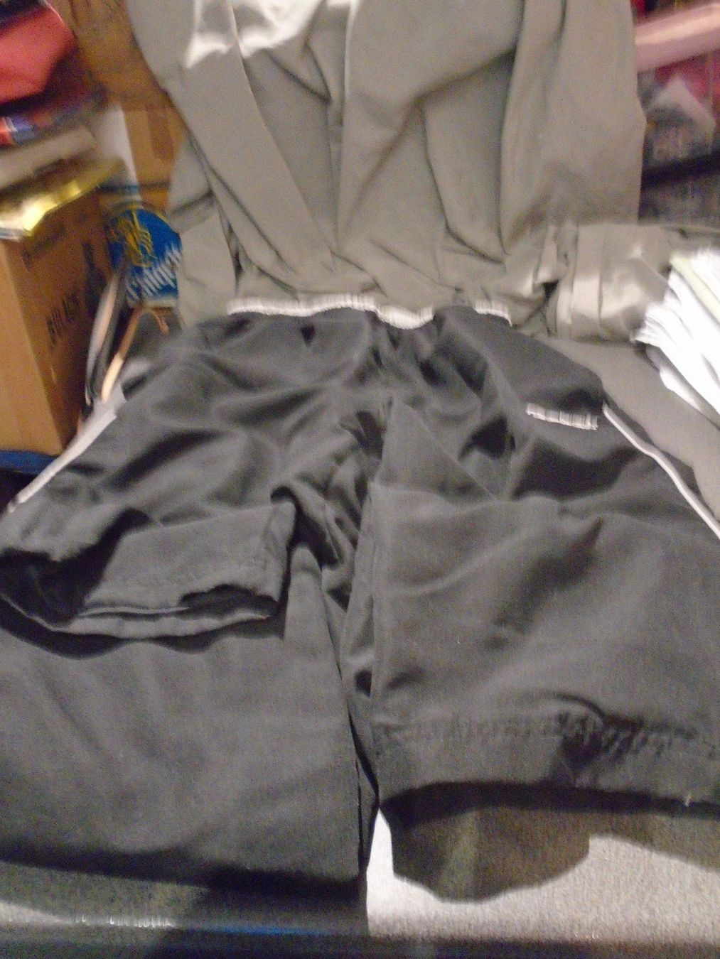 Reebok Pantaloni: Hose Grösse 48, Reebok, schwarz/grau – Usato da Zürich venduto da abraxas1291