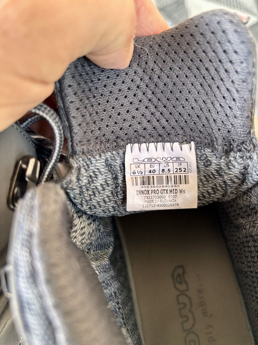 Lowa Damenschuhe: LOWA Wanderschuhe – Gebraucht aus Duggingen von Petrof 2