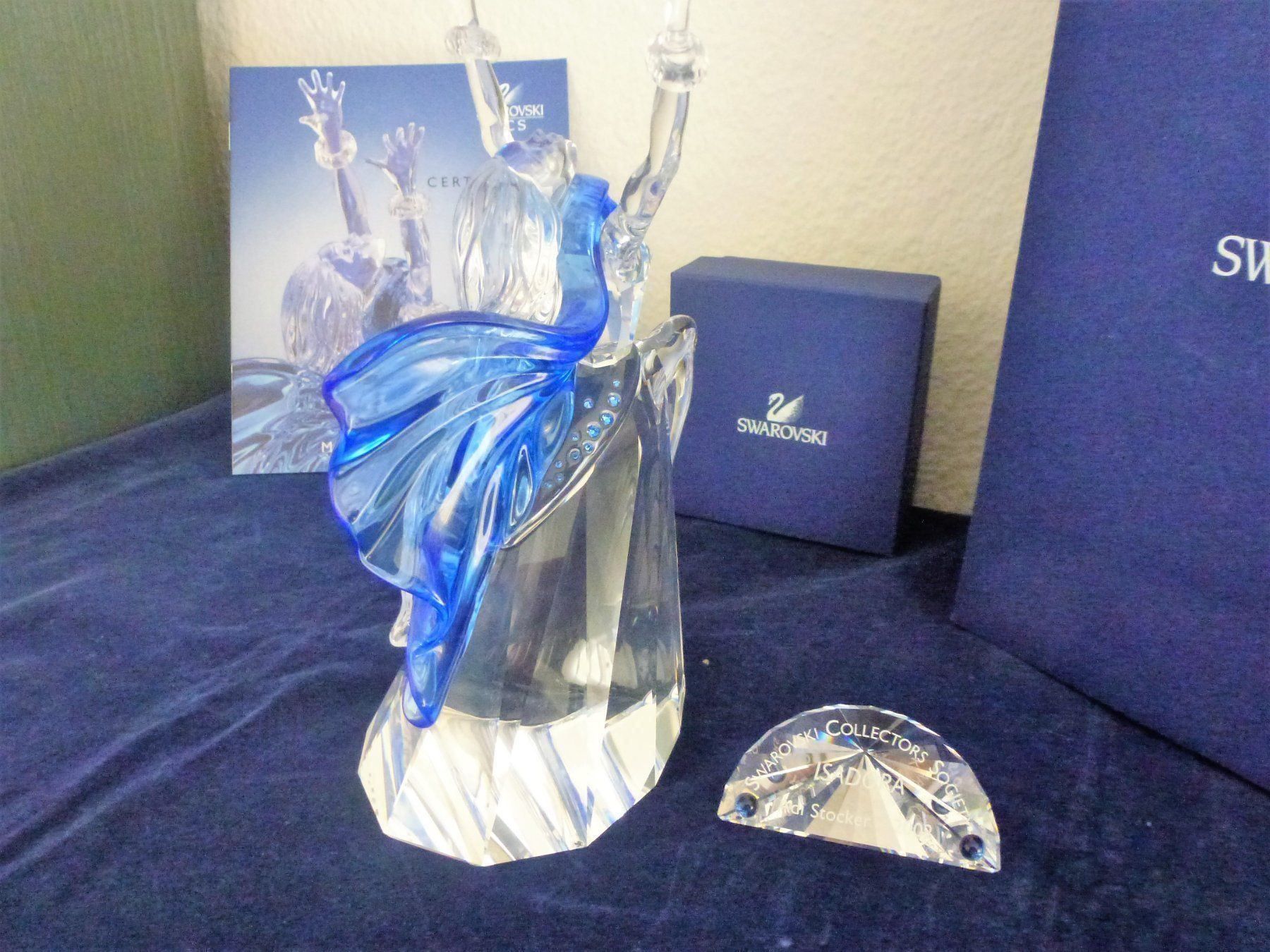 Swarovski Statuette: Swarovski SCS Jahresfigur 2002 Isadora – Usato da Zürich venduto da Fox410 7