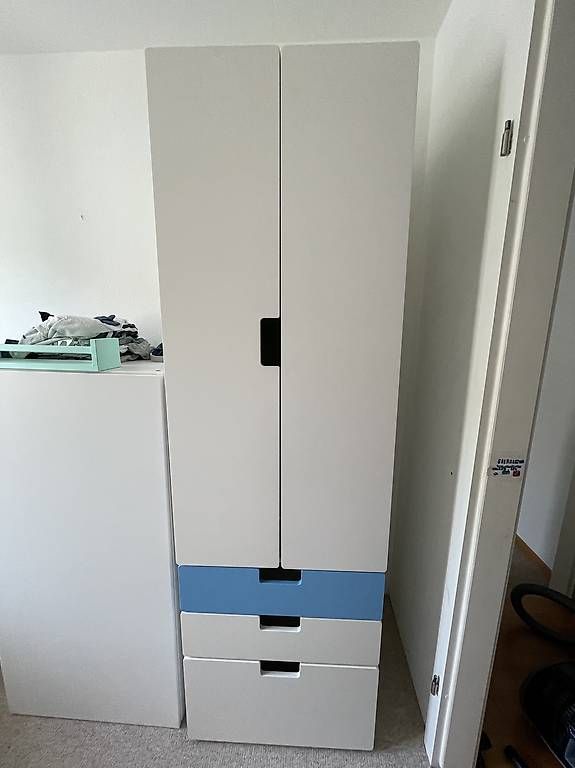 Ikea Armadi: Ikea Kleiderschrank Stuva – Usato da Zürich venduto da Sue5
