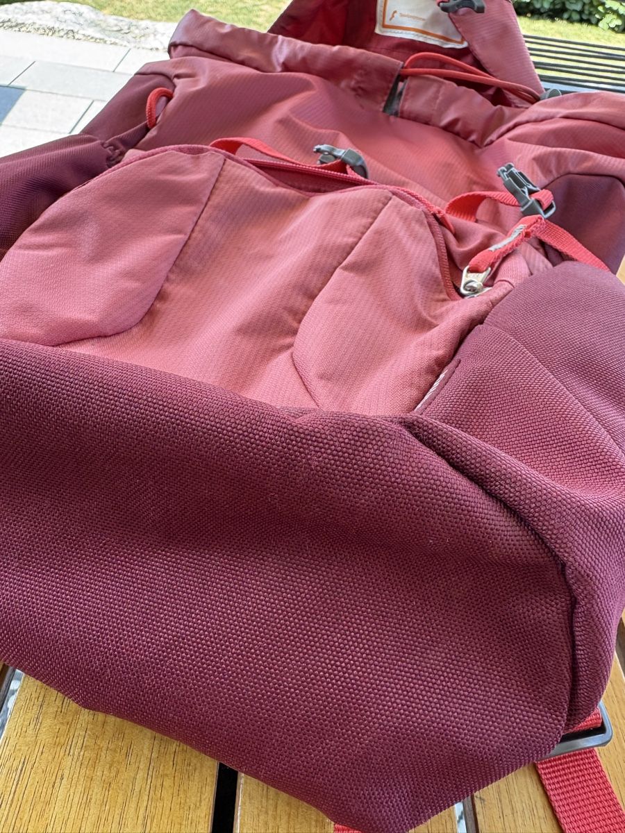 Deuter Sacs & sacs à dos: Rucksack Deuter Junior rot 17 Liter – D'occasion à Bäretswil par suevo 2