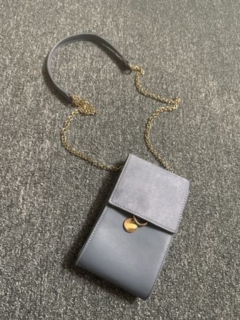 Handytasche von Hallhuber in blau mit Goldkette, Neu!