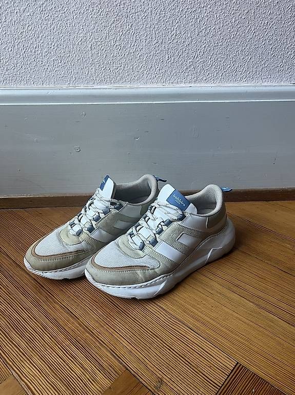 Bobbies Damenschuhe: Sneakers bobbies – Gebraucht aus Lausanne von iklep