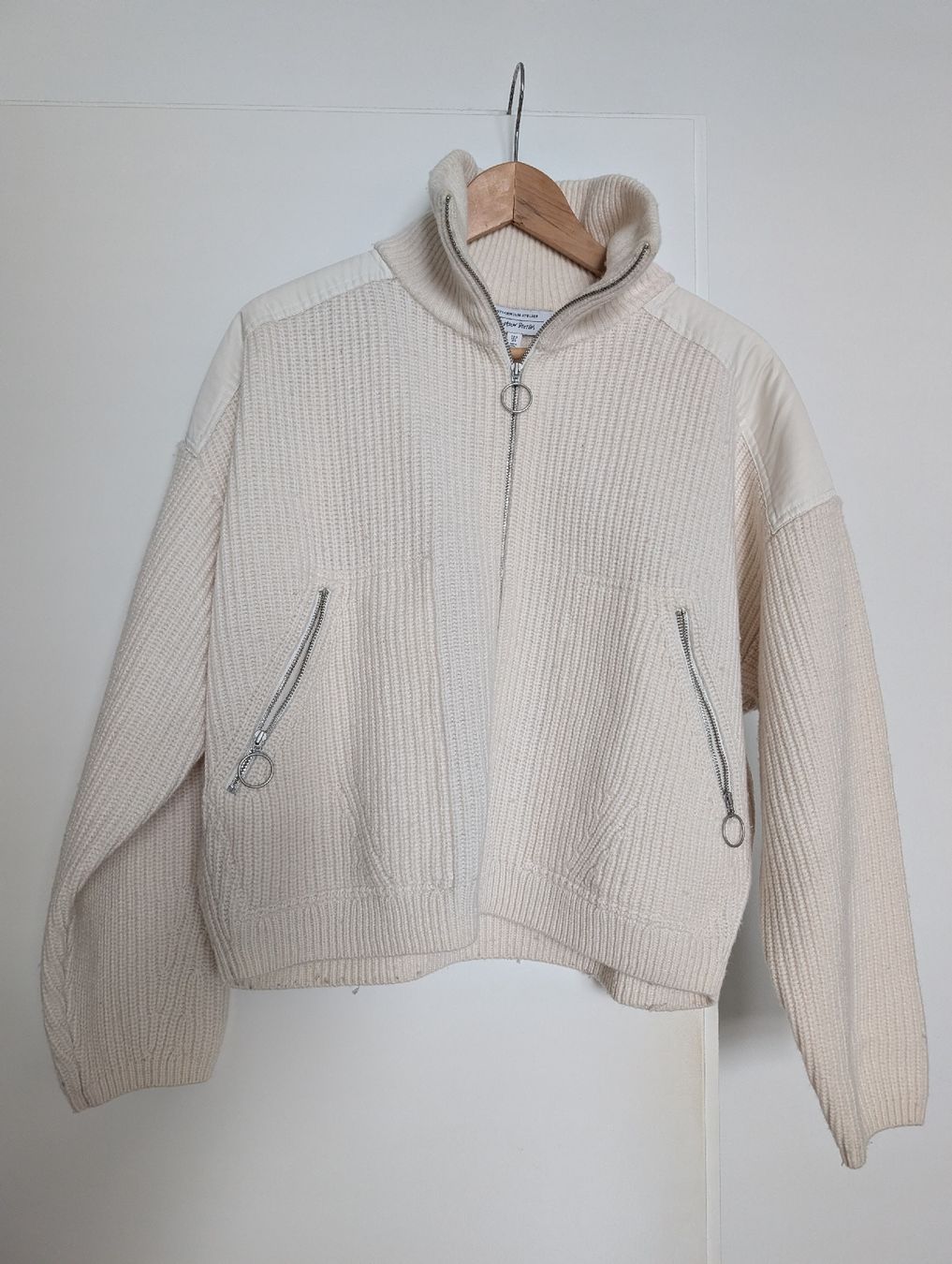 Other Stories Maglioni & Felpe: & Other Stories Strickjacke Wollweiss Gr. S / Pullover – Usato da Basel venduto da an_v7yj 8